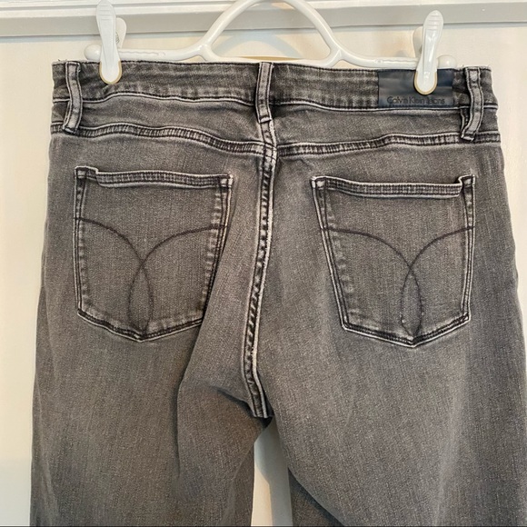 Calvin Klein Jeans - Picture 3 of 8